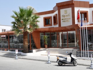 THE GALLERY HOTEL NAI HARN