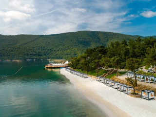 Hotel La Blanche Island