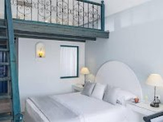 Veggera Hotel (Perissa Santorini)