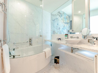 Media One Hotel Dubai