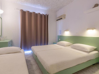 Nathalie Hotel