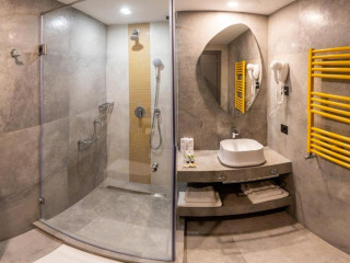 Hotel Mandachi