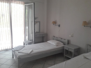 Ellenis Studios (recomandat 3*) (Laganas)