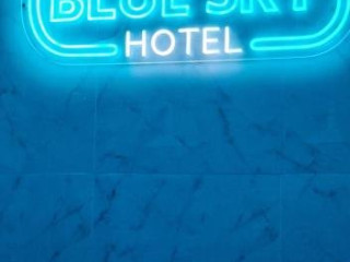 Hotelul Blue Sky