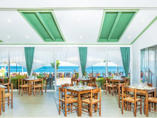 DOLPHIN BEACH - Possidi