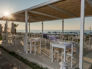 Iperion Beach (C)