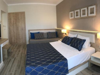 FORTEZZA BEACH RESORT