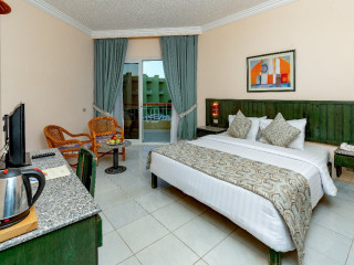 Palm Beach Resort (R)