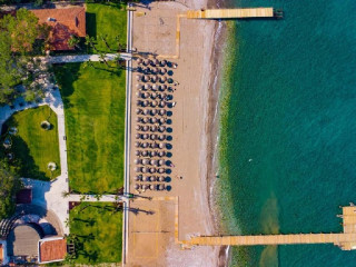 CHAMPION HOLIDAY VILLAGE