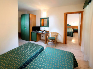 MEDITERRANEO (Pineta)