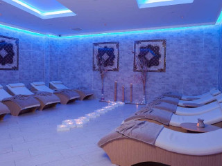 DIAMOND HILL RESORT.