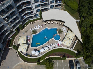 Royal Cove ApartHotel