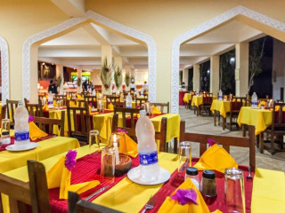 AHG WARIDI BEACH RESORT AND DREAMS BAY RESORT