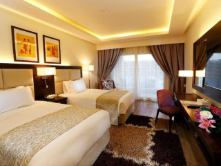 PICKALBATROS WHITE BEACH