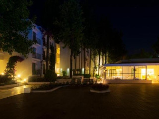 Liv Hotel by Bellazure