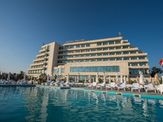 Palace Beach Resort