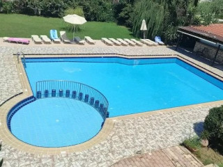 Chrisselen Apartments