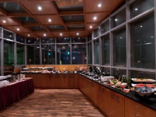 Lotus Hotel Apartments & Spa Marina