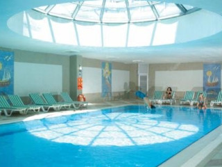 HOLIDAY GARDEN RESORT