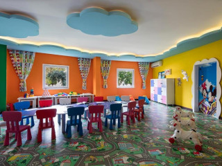 ROYAL GARDEN BEACH HOTEL.