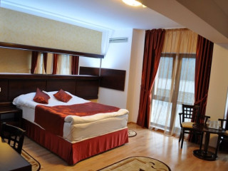 HOTEL VALEA CU PESTI