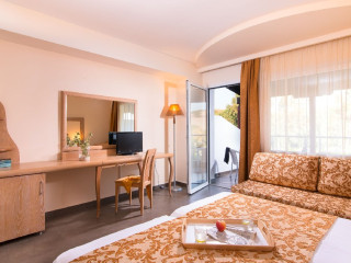 Alexandros Palace Hotel Suites 