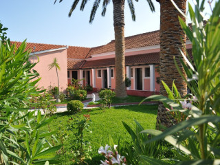 Tassos Apartments 