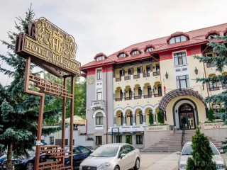 HOTEL BULEVARD.