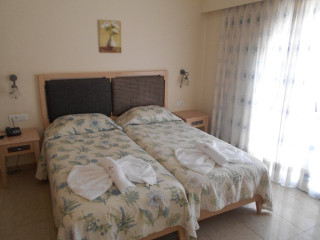 Toxo Hotel and Apartments (C)