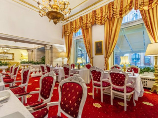 Hotel Imparatul Romanilor