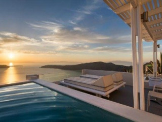 Andromeda Villas (Imerovigli - Santorini)