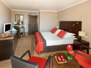 Seaside Sandy Beach 4*