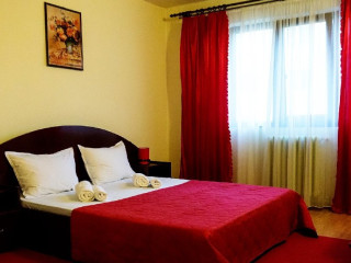 Hotel Dacor 