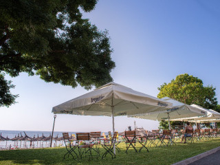 BUNGALOWURI LA MARE.