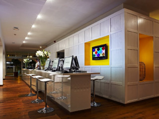 Coral Suites and Spa (Adults Only +16)