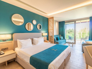 Almyros Beach Resort Spa