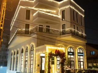 . COSMOPOLITA Boutique Hotel 