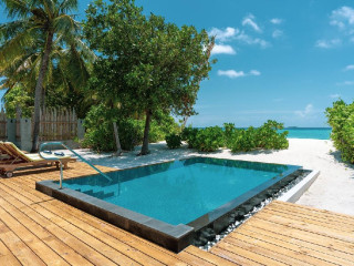 Furaveri Island Resort and Spa 