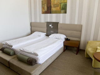 HOTEL IAKI