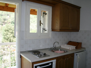 MARINA APARTMENTS HOTEL (Agios Gordios) (C)