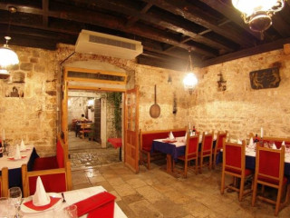 Hotel Tragos (Trogir)