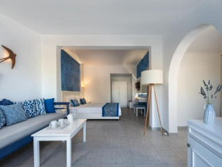 Rivari Hotel (Kamari Santorini)