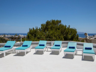 Andreas Hotel (Kamari Santorini)