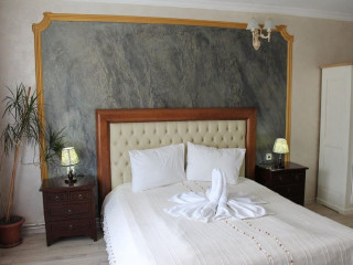 COMPLEX TURISTIC CRISTAL