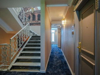 W Regal Boutique Hotel Spa CMP