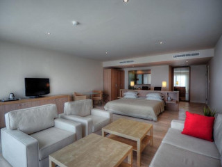 LVZZ HOTEL (Adults Only)