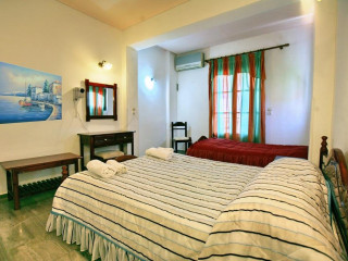 THEOFILOS SUPERIOR (Petra)