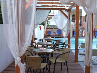 Calypso Hotel, Hanioti