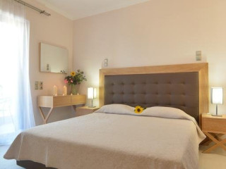 Ilioxenia Studios (Aghia Fotini)