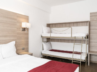 . Pensiune Agroturistica Negoiu